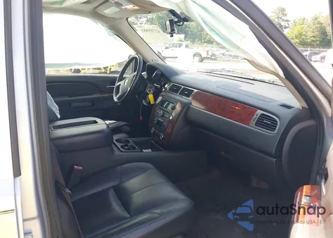 2012 Chevrolet Suburban 1500 Lt z USA, uszkodzony, nr VIN 1GNSKJE70CR214816